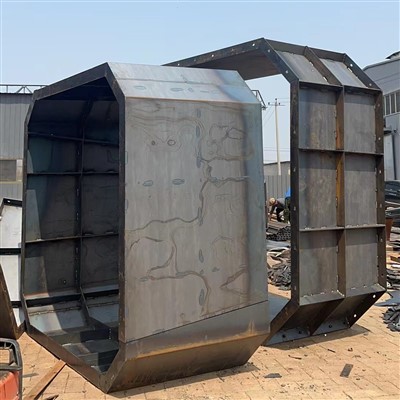 Moule pour fosse septique à trois chambres