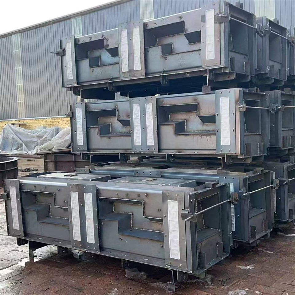 Moule à pente étagée